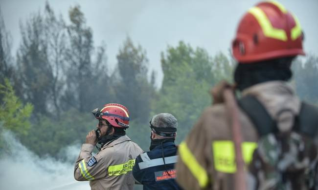 Αυτά μόνο στην Ελλάδα: Κατέβασαν πυροσβέστες από πλοίο στην Κεφαλονιά – Επιστολή διαμαρτυρίας στον Τσίπρα